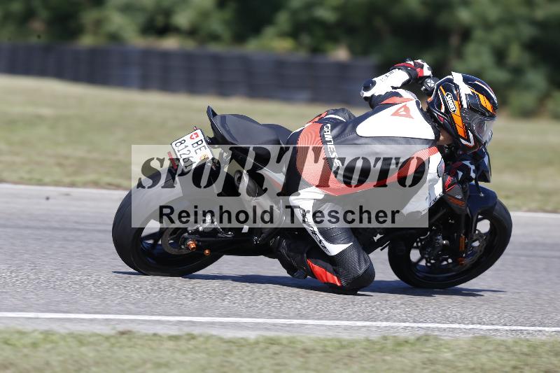 /Archiv-2025/49 26.08.2025 Cornu Master School ADR/blau-bleu/44